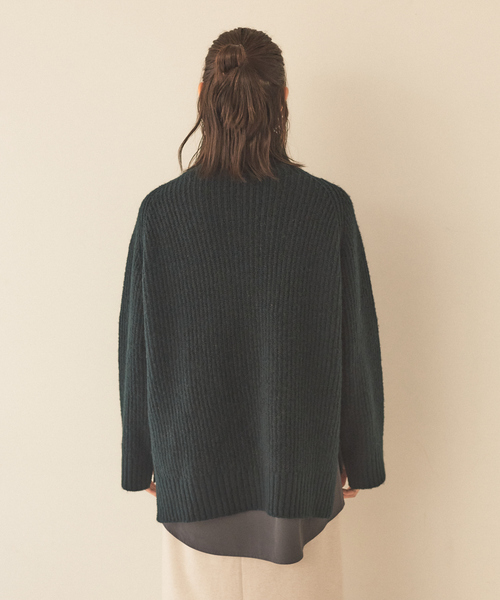 abahouse mavie(アバハウスマヴィ)の「ミニブークレ袖釦フレアニット(ニット/セーター・レディース・ダークグリーン/ダークベージュ/アイボリー・フリー)」の21枚目の写真