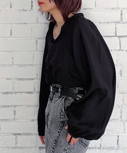 PAGEBOY（ページボーイ）の「スクエアパッチボリュームブラウス（シャツ/ブラウス・レディース・ブラック/ブルー/オフホワイト/グレイッシュベージュ・FREE）」の8枚目の写真