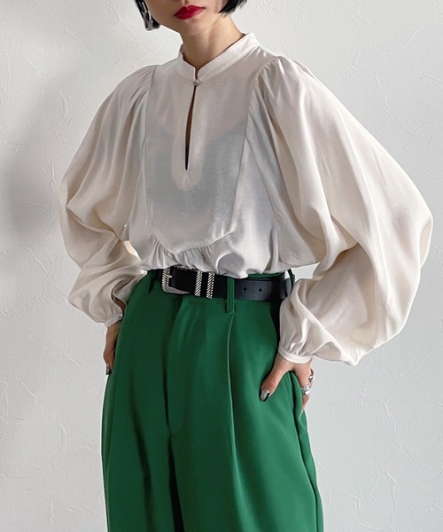 PAGEBOY（ページボーイ）の「スクエアパッチボリュームブラウス（シャツ/ブラウス・レディース・ブラック/ブルー/オフホワイト/グレイッシュベージュ・FREE）」の11枚目の写真