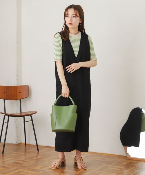 SENSE OF PLACE by URBAN RESEARCH（センスオブプレイスバイアーバンリサーチ）の「Vネックデニムジャンパースカート（ジャンパースカート・レディース・アイボリー/ブラック/ワンウォッシュ・ONE）」の15枚目の写真