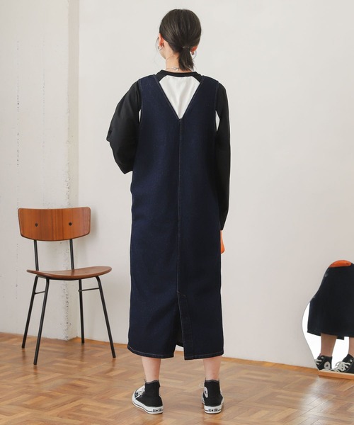SENSE OF PLACE by URBAN RESEARCH（センスオブプレイスバイアーバンリサーチ）の「Vネックデニムジャンパースカート（ジャンパースカート・レディース・アイボリー/ブラック/ワンウォッシュ・ONE）」の11枚目の写真