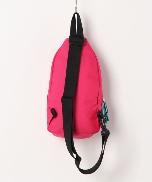 Champion（チャンピオン）の「≪Champion/チャンピオン≫ ボディバッグ ソルA MODEL.NO.53579 ユニセックス ワンショルダーバッグ（ボディバッグ/ウエストポーチ・レディース・ピンク・FREE）」の2枚目の写真