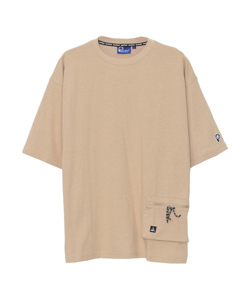 PEN FIELD(ペンフィールド)の「Penfield/ペンフィールド ワンポイント ブランドロゴ刺繍 綿100% ビックシルエット ドロップショルダー サイドポケット付 半袖 Tシャツ(Tシャツ/カットソー・メンズ・ホワイト/ブラック/ベージュ/ネイビー・LL/M/L)」の1枚目の写真