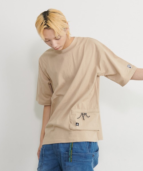 PEN FIELD(ペンフィールド)の「Penfield/ペンフィールド ワンポイント ブランドロゴ刺繍 綿100% ビックシルエット ドロップショルダー サイドポケット付 半袖 Tシャツ(Tシャツ/カットソー・メンズ・ホワイト/ブラック/ベージュ/ネイビー・LL/M/L)」の17枚目の写真