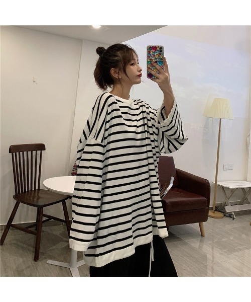 DEVICE(デバイス)の「ボリュームスリーブ ビッグシルエットボーダースウェット トレーナー(スウェット・レディース・ホワイト/ブラック・FREE)」の11枚目の写真