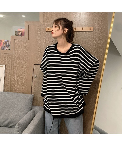 DEVICE(デバイス)の「ボリュームスリーブ ビッグシルエットボーダースウェット トレーナー(スウェット・レディース・ホワイト/ブラック・FREE)」の7枚目の写真