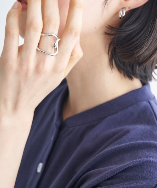 Chaco closet(チャコ クローゼット)の「ヒネリクロスデザインリング(リング・レディース・シルバー/ゴールド・FREE)」の7枚目の写真