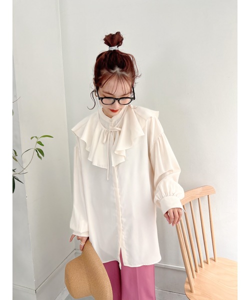 JUMELLE（ジュメロ）の「ラッフルカラーブラウス（シャツ/ブラウス・レディース・ベージュ・FREE）」の7枚目の写真