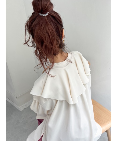 JUMELLE（ジュメロ）の「ラッフルカラーブラウス（シャツ/ブラウス・レディース・ベージュ・FREE）」の6枚目の写真