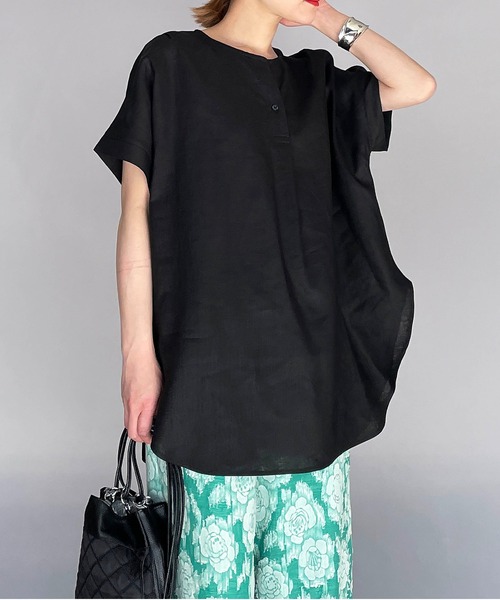 PICCIN（ピッチン）の「フレンチリネンチュニック（シャツ/ブラウス・レディース・ブラック/オフホワイト/カーキ/ブルー系その他/グレイッシュベージュ・M/L）」の2枚目の写真