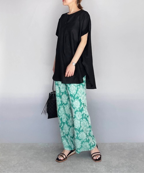 PICCIN（ピッチン）の「フレンチリネンチュニック（シャツ/ブラウス・レディース・ブラック/オフホワイト/カーキ/ブルー系その他/グレイッシュベージュ・M/L）」の20枚目の写真