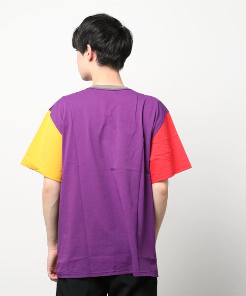 ALDIES(アールディーズ)の「V Neck Big Cut / Vネックビッグカット(Tシャツ/カットソー・メンズ・ブラック/レッド/マルチ・FREE)」の12枚目の写真