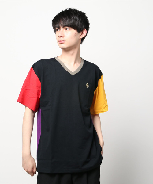 ALDIES(アールディーズ)の「V Neck Big Cut / Vネックビッグカット(Tシャツ/カットソー・メンズ・ブラック/レッド/マルチ・FREE)」の10枚目の写真
