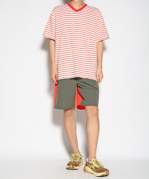 ALDIES(アールディーズ)の「V Neck Big Cut / Vネックビッグカット(Tシャツ/カットソー・メンズ・ブラック/レッド/マルチ・FREE)」の19枚目の写真