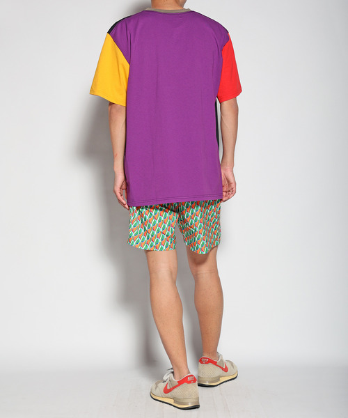 ALDIES(アールディーズ)の「V Neck Big Cut / Vネックビッグカット(Tシャツ/カットソー・メンズ・ブラック/レッド/マルチ・FREE)」の20枚目の写真