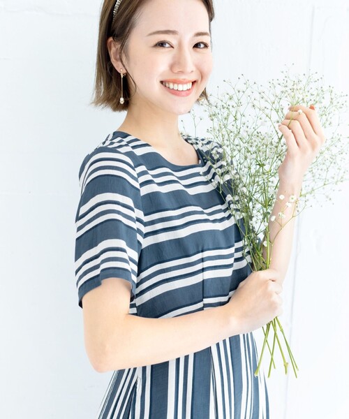 Tiaclasse(ティアクラッセ)の「【洗える】 1枚でサマになる、マルチボーダーワンピース(ワンピース・レディース・ネイビー/カーキ/サックスブルー・11号/9号/7号)」の16枚目の写真