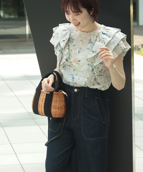 Jines(ジネス)の「フリルノースリブラウス(シャツ/ブラウス・レディース・ホワイト系/グレー系/ブルー系・38)」の7枚目の写真