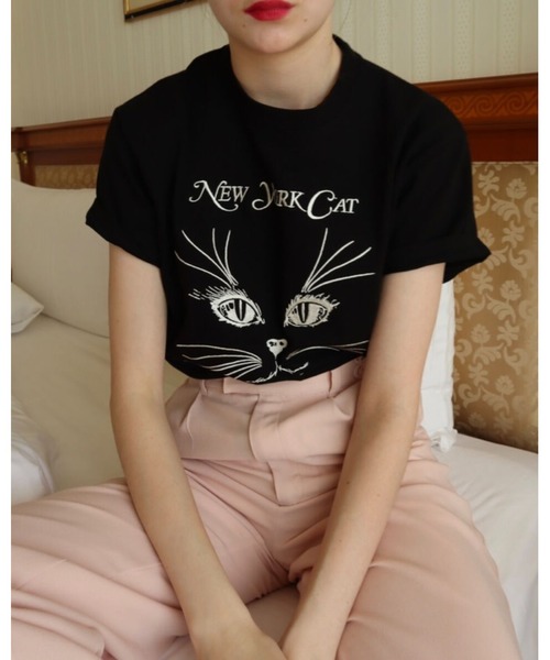 epine（エピヌ）の「New york cat embroidery tee black（Tシャツ