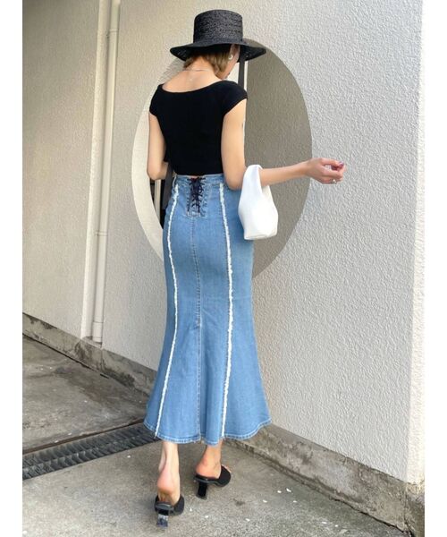 EMODA(エモダ)の「スイッチングマーメイドデニムスカート(スカート・レディース・ライトブルー/ブラック・SMALL/MEDIUM)」の13枚目の写真
