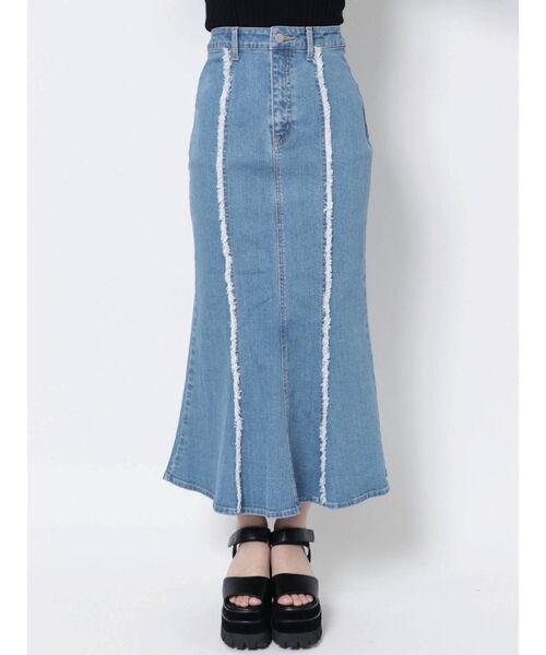 EMODA(エモダ)の「スイッチングマーメイドデニムスカート(スカート・レディース・ライトブルー/ブラック・SMALL/MEDIUM)」の16枚目の写真