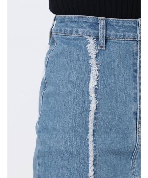 EMODA(エモダ)の「スイッチングマーメイドデニムスカート(スカート・レディース・ライトブルー/ブラック・SMALL/MEDIUM)」の5枚目の写真