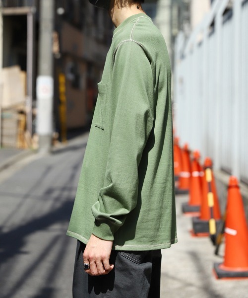 marka（マーカ）の「marka / マーカ：POCKET TEE L/S - 60//2 organic cotton compact knit -：M22C-03CS02C[COR]（Tシャツ/カットソー・メンズ・グリーン/ブラック/ベージュ・3/1/2）」の6枚目の写真