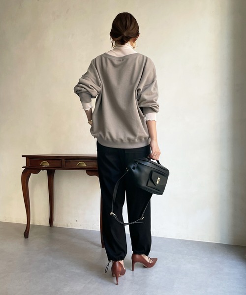 DouDou(ドゥドゥ)の「【新色追加】AW スウェットプルオーバー(スウェット・レディース・チャコールグレー/パープル/オフホワイト/ピンク/ブラウン/ピンク系その他/グレイッシュベージュ・FREE)」の18枚目の写真