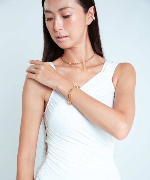 COLOR TOKYO ACCESSORIES(カラートウキョウアクセサリー)の「スクエアチェーンマンテルブレス(ブレスレット・レディース・シルバー/ゴールド・FREE)」の8枚目の写真