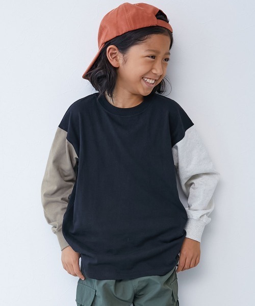 devirock（デビロック）の「綿100% お洗濯してもよれにくい 無地 ビッグシルエット 袖リブ 長袖Tシャツ（Tシャツ/カットソー・キッズ・ブラック/パープル系その他/ダークオリーブ/アイボリー/パープル系その他2/ブラウン系その他/ブルー系その他/ブルー系その他2/グレー/ダークグリーン/ホワイト/グリーン/ピンク/オートミール/パープル系5/イエロー/バイオレット/ブルー系2/レッド系1/ブルー系6/グレー系/オレンジ系2/グレイッシュブルー/グリーン系1/ピンク系1/イエロー系3/ベージュ系その他/ブラック系その他/ボルドー/ブルー系4/ブルー系3/ピンク系2/ブルー系5・100cm/110cm/150cm/120cm/160cm/140cm/130cm/80ｃｍ/90cm）」の5枚目の写真