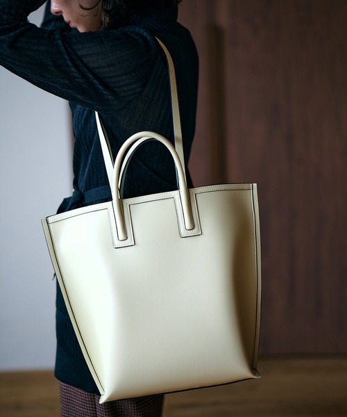 E'POR（エポール）の「【E'POR】【A4対応】【一部直営店舗・WEB限定】LIMITED MODEL Ree（リー）（ハンドバッグ・レディース・ライトグレー/ブラック/クリーム/ラベンダー/レンガ/オレンジ系その他3・FREE）」の4枚目の写真