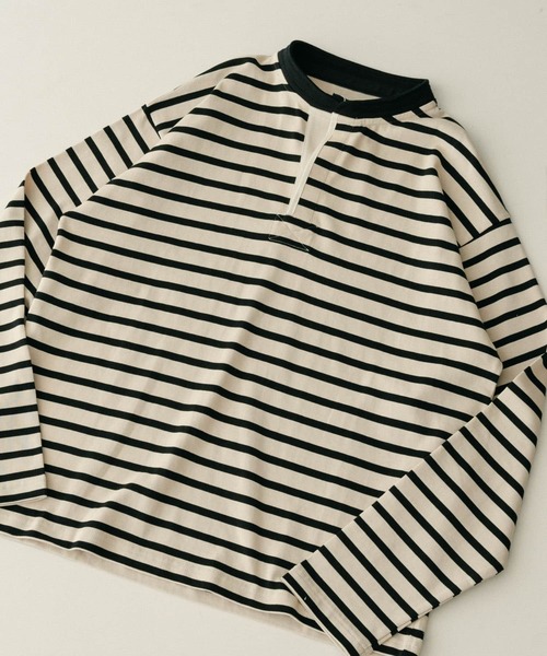 ITEMS URBANRESEARCH(アイテムズ アーバンリサーチ)の「コットンボーダー スタンドネックカットソー(Tシャツ/カットソー・メンズ・ホワイト系その他/グレー系その他/ブルー系その他・MEDIUM/LARGE)」の2枚目の写真