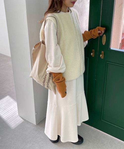 apres jour mignon(アプレジュールミニョン)の「【3周年記念アイテム】ボアベストスウェットワンピ―スセット【ZOZOTOWN限定アイテム】(ワンピース・レディース・アイボリー/ナチュラル・X-LARGE/フリー)」の10枚目の写真