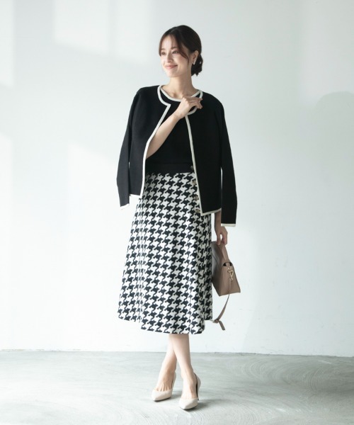 M.deux（エムドゥ）の「バイカラーカーディガン（カーディガン/ボレロ・レディース・ブラック/ベージュ/レッド/イエロー/オフホワイト・MEDIUM）」の18枚目の写真