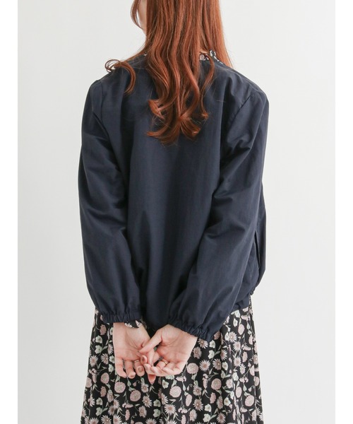 Te chichi TERRASSE（テチチテラス）の「【日比谷花壇コラボ】ノーカラーブルゾン（ブルゾン・レディース・ベージュ/ネイビー・ﾌﾘ-）」の13枚目の写真