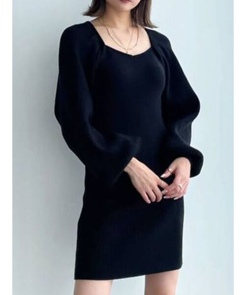 EMODA（エモダ）の「タックスリーブニットワンピース（ワンピース・レディース・アイボリー/グレー/ブラック/ブルー・FREE）」の2枚目の写真