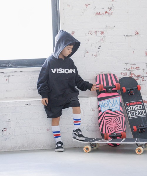 LOWRYS FARM（ローリーズファーム）の「ＶＩＳＩＯＮロゴパーカー　165252（パーカー・キッズ・ブラック/レッド・130cm/150cm/110cm）」の17枚目の写真