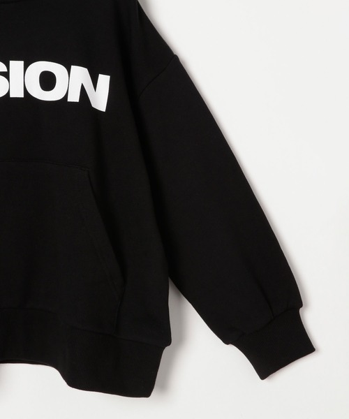 LOWRYS FARM（ローリーズファーム）の「ＶＩＳＩＯＮロゴパーカー　165252（パーカー・キッズ・ブラック/レッド・130cm/150cm/110cm）」の8枚目の写真