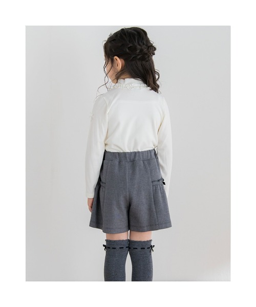 BeBe(ベベ)の「BeBe/日本製ミップストレッチスウェードハイネックTシャツ(80~150cm)(Tシャツ/カットソー・キッズ・グレー/エンジ/オフホワイト・130/150/100/120/90/110/140/80)」の4枚目の写真