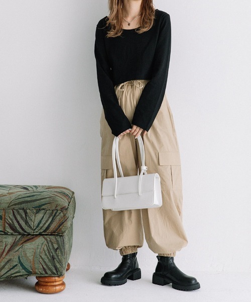 Flugge(フラッジー)の「cropped L/S tee/クロップドロンT(Tシャツ/カットソー・レディース・ブラック/グレー/ホワイト・FREE)」の4枚目の写真