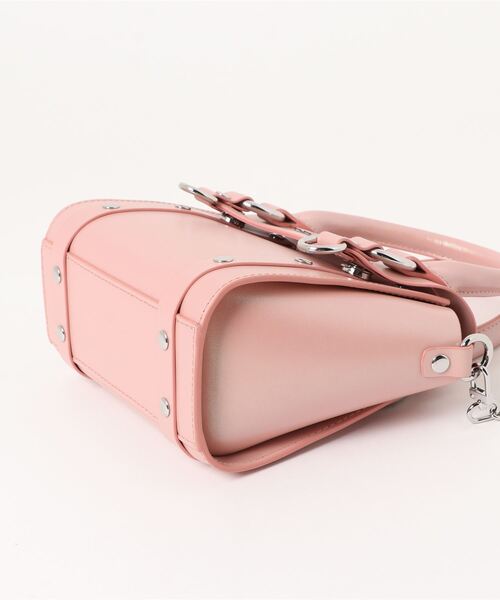 Vivienne Westwood（ヴィヴィアンウエストウッド）の「42010085-L003H-PFBETTY MINI HANDBAG WITH CHAIN（ハンドバッグ・レディース・グリーン/ピンク・FREE）」の3枚目の写真