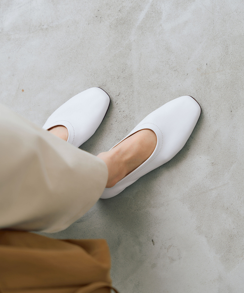 IENA（イエナ）の「【CORSO ROMA 9/コルソローマノーヴェ】フラットシューズ（その他シューズ・レディース・ホワイト/ブラック・36/37/38/39）」の14枚目の写真