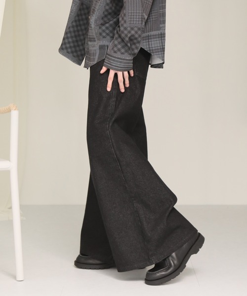 welise(ウェライズ)の「【welise/ウェライズ】13ozハイグレードデニム エレファント袴パンツ(デニムパンツ・メンズ・ライトインディゴブルー/ブラック/オフホワイト/ブラック系その他/インディゴブルー/ブラック系その他2/ケミカルウォッシュ/ダークブラック/ブルー/ベージュ/ダークインディゴブルー・L/M/S)」の16枚目の写真