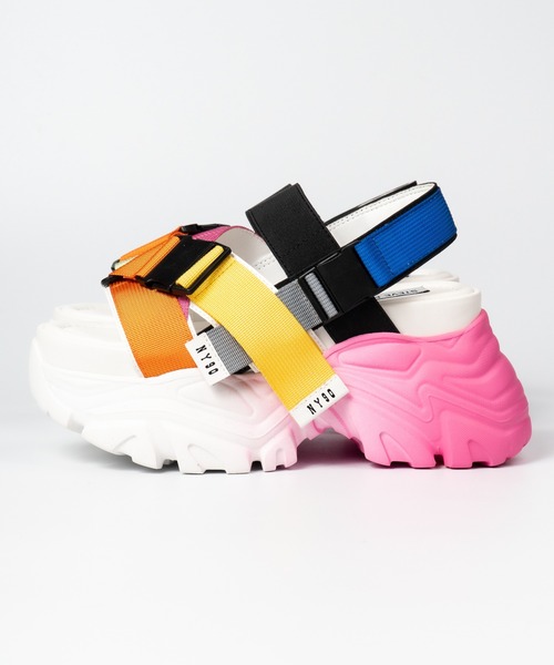 STEVE MADDEN（スティーブマデン）の「ボリュームソールベルト