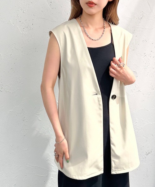 apres jour mignon（アプレジュールミニョン）の「フェイクレザージレ【ZOZOTOWN限定アイテム】（ベスト・レディース・モカ/ブラック/アイボリー・X-LARGE/フリー）」の4枚目の写真