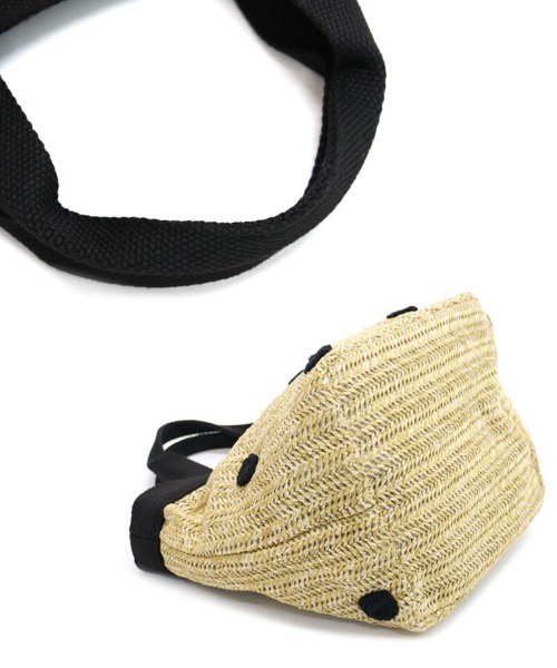 DONOBAN(ドノバン)の「ペーパー風手提げバッグ(トートバッグ・レディース・ベージュ系その他/ブラック系その他・ONESIZE)」の6枚目の写真