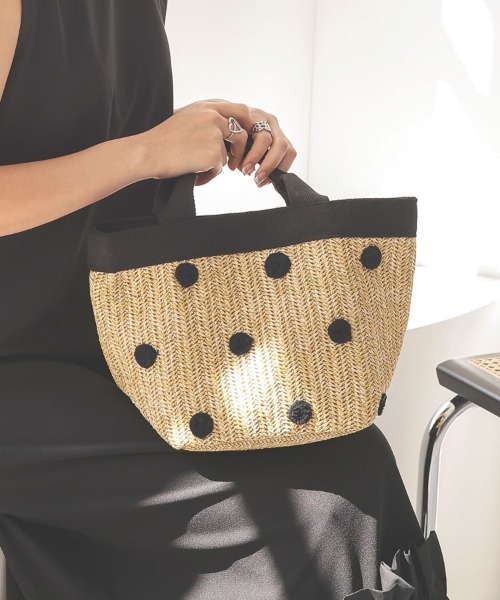 DONOBAN(ドノバン)の「ペーパー風手提げバッグ(トートバッグ・レディース・ベージュ系その他/ブラック系その他・ONESIZE)」の13枚目の写真