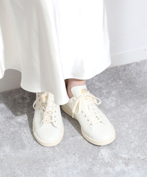 SLOBE IENA（スローブイエナ）の「【ADIDAS/アディダス】STANSMITH LUXスニーカー（スニーカー・レディース・アイボリー・24.5cm/23cm/23.5cm/24cm/22.5cm）」の5枚目の写真