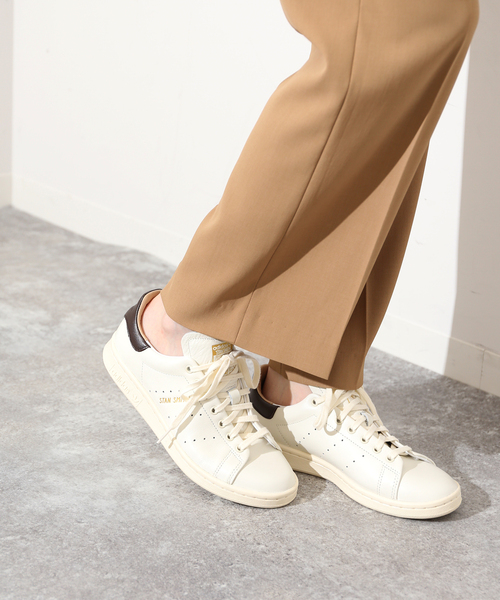 SLOBE IENA（スローブイエナ）の「【ADIDAS/アディダス】STANSMITH LUXスニーカー（スニーカー・レディース・アイボリー・24.5cm/23cm/23.5cm/24cm/22.5cm）」の11枚目の写真