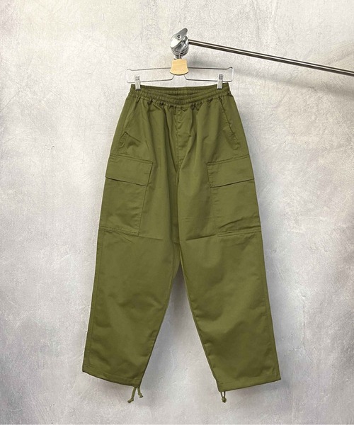 Beno（ビーノ）の「TCツイル ワイドシルエット イージー カーゴパンツ（カーゴパンツ・メンズ・ブラック/チャコールグレー/カーキ・M/L）」の15枚目の写真