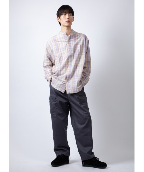 Beno（ビーノ）の「TCツイル ワイドシルエット イージー カーゴパンツ（カーゴパンツ・メンズ・ブラック/チャコールグレー/カーキ・M/L）」の17枚目の写真